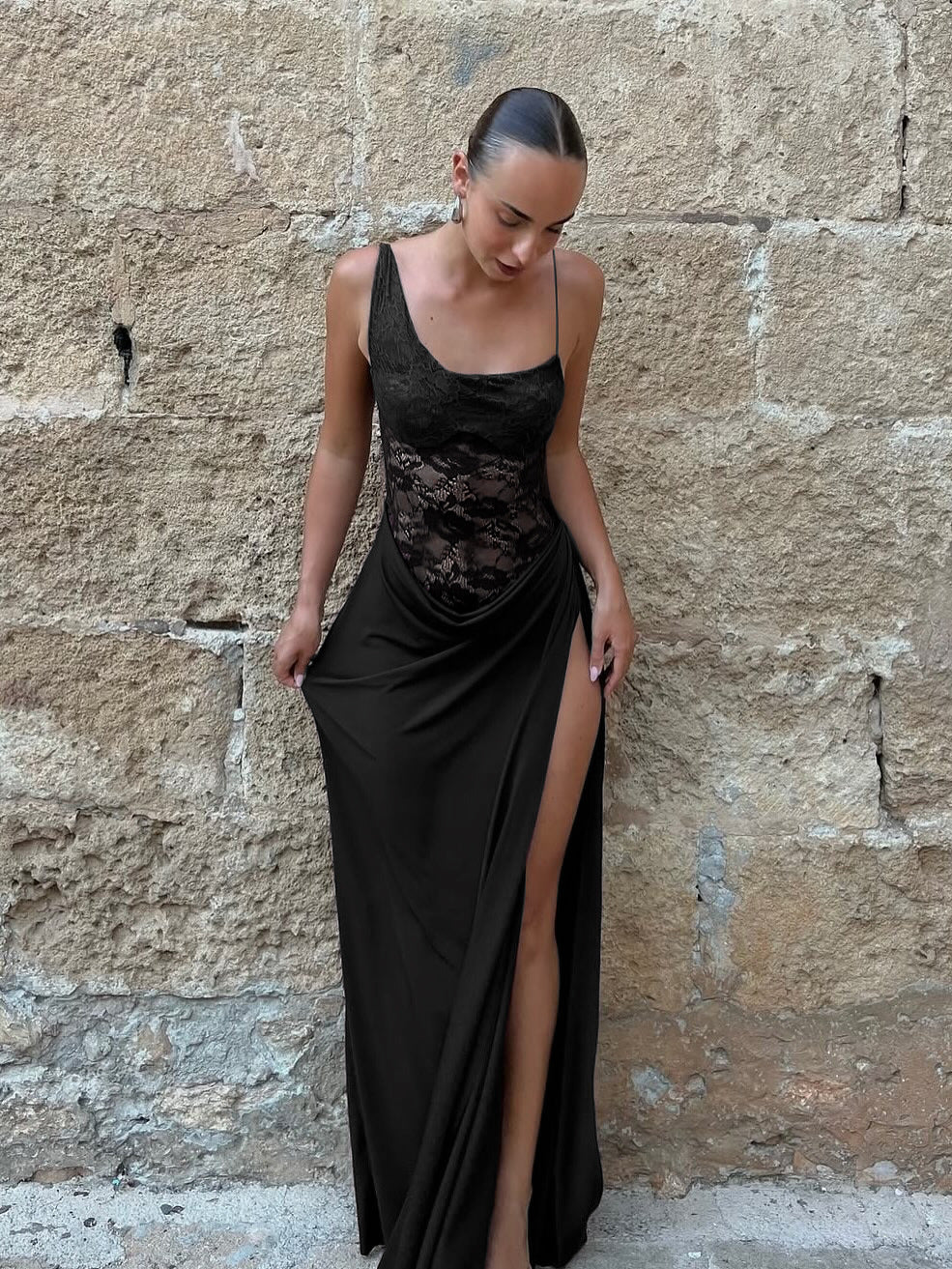 Sheer Elegance — Sleeveless Backless Lace Maxi for Chic Evenings