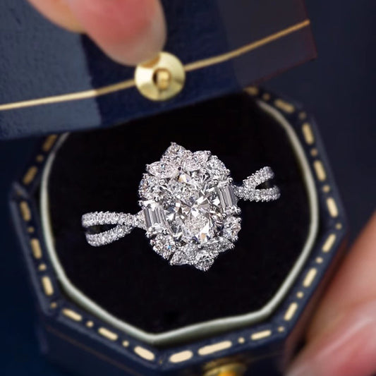 Oval Opulence — Luxury Oval Simulated Moissanite Engagement Ring