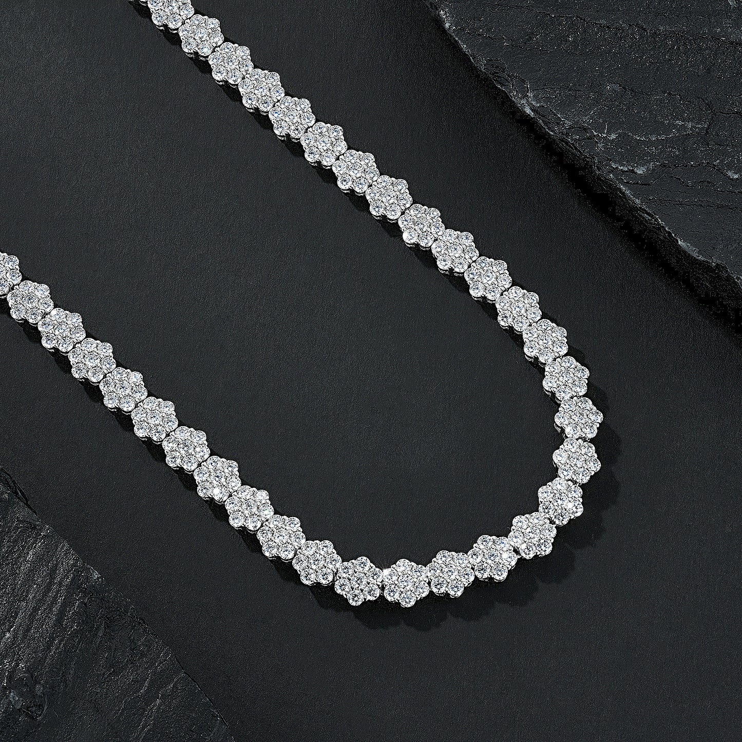 Moissanite Marvel — S925 Silver Platinum Plated Moissanite Pendant