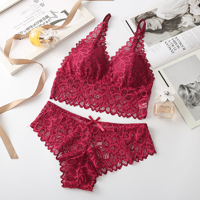 Dynamic Duo — Chic Two-Piece Lace Lingerie Set