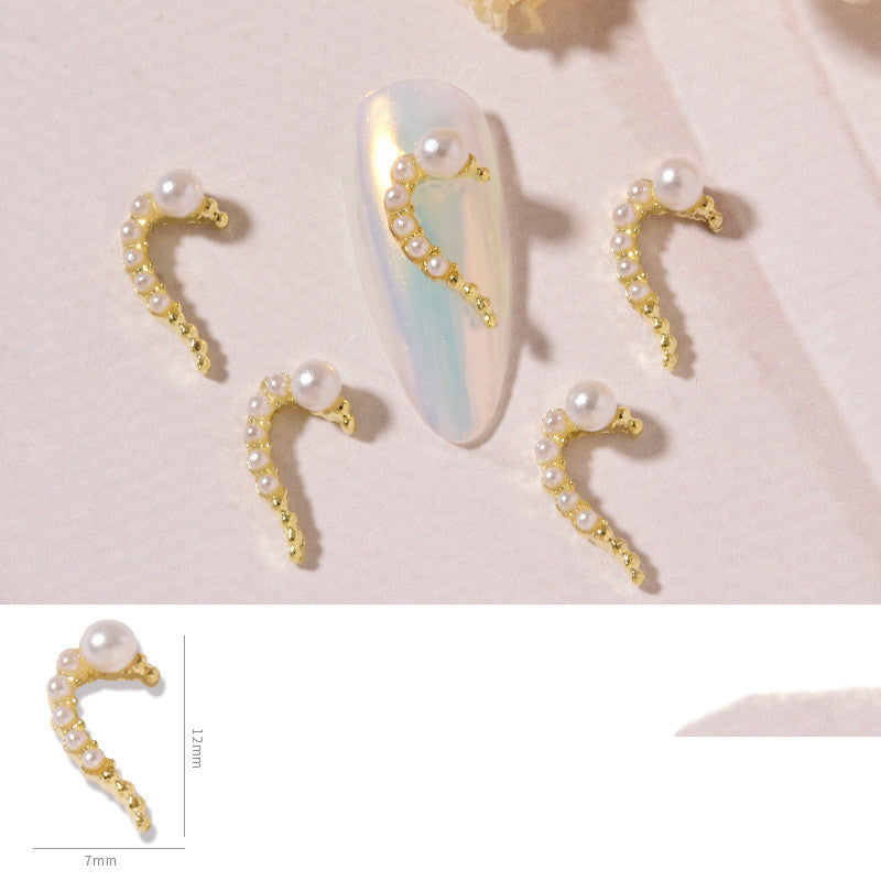 Heart's Desire — Alloy Love Heart Nail Art Jewelry, Rhinestone Piece