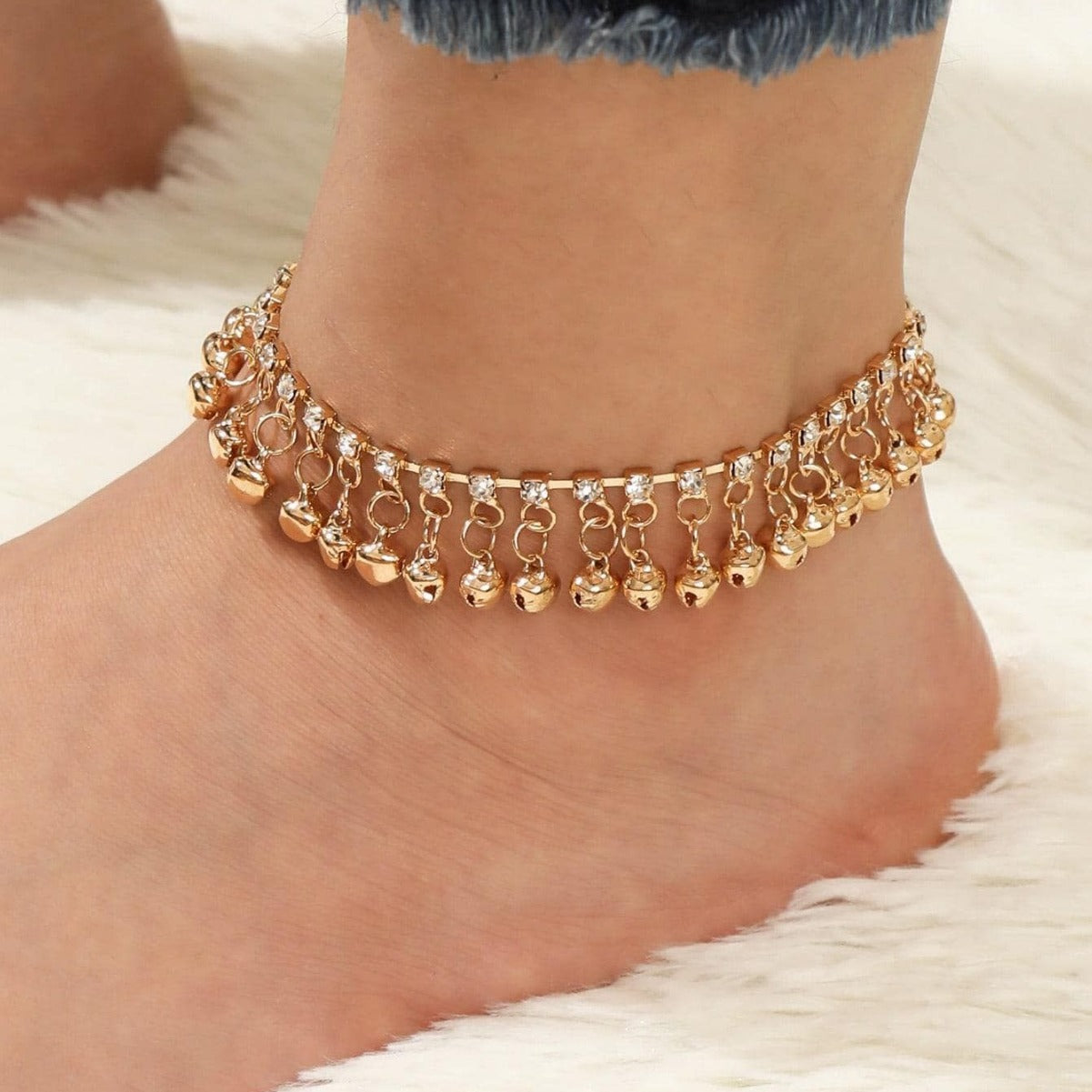 Ankle Adorned — Diamond-Encrusted Beach Chain Anklet