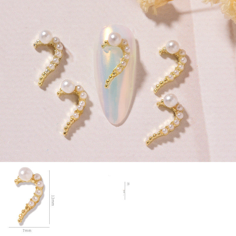 Heart's Desire — Alloy Love Heart Nail Art Jewelry, Rhinestone Piece