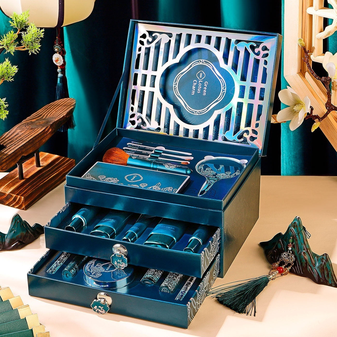 Lotus Blossom — 18pc Beauty Makeup & Skincare Set