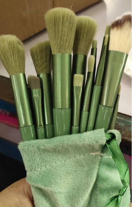 Brush with Greatness — 13pc Essential Makeup Brush Set for Face & Eyes