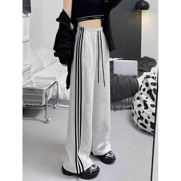Sweat Swag — Straight-Leg Sports Sweatpants with Tech Feel