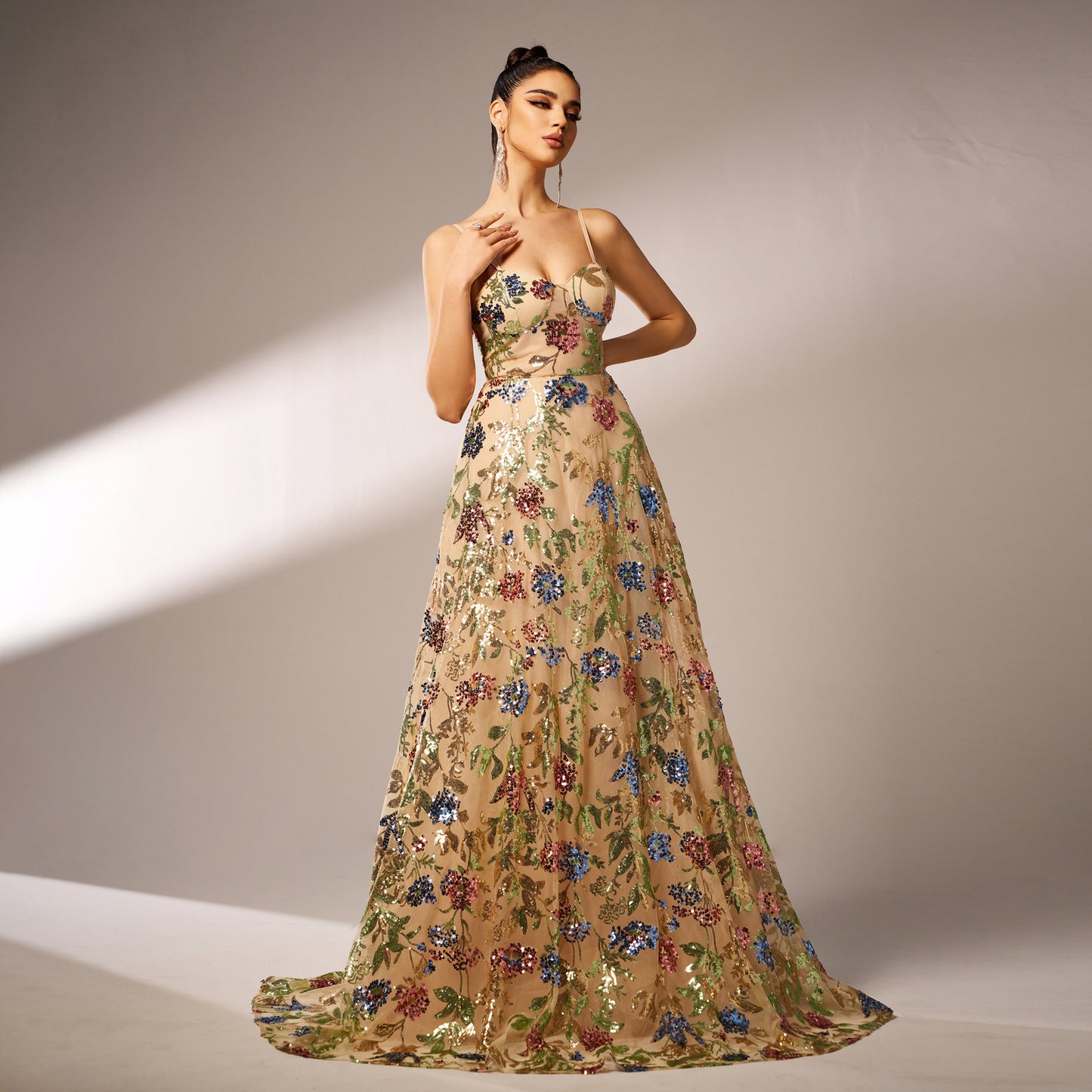 Sequined Stunner — Elegant Sleeveless Suspender Evening Dress