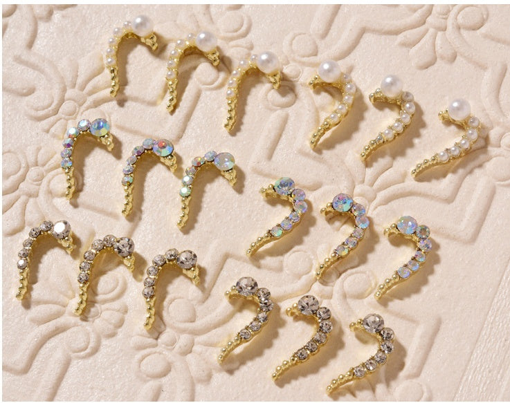 Heart's Desire — Alloy Love Heart Nail Art Jewelry, Rhinestone Piece