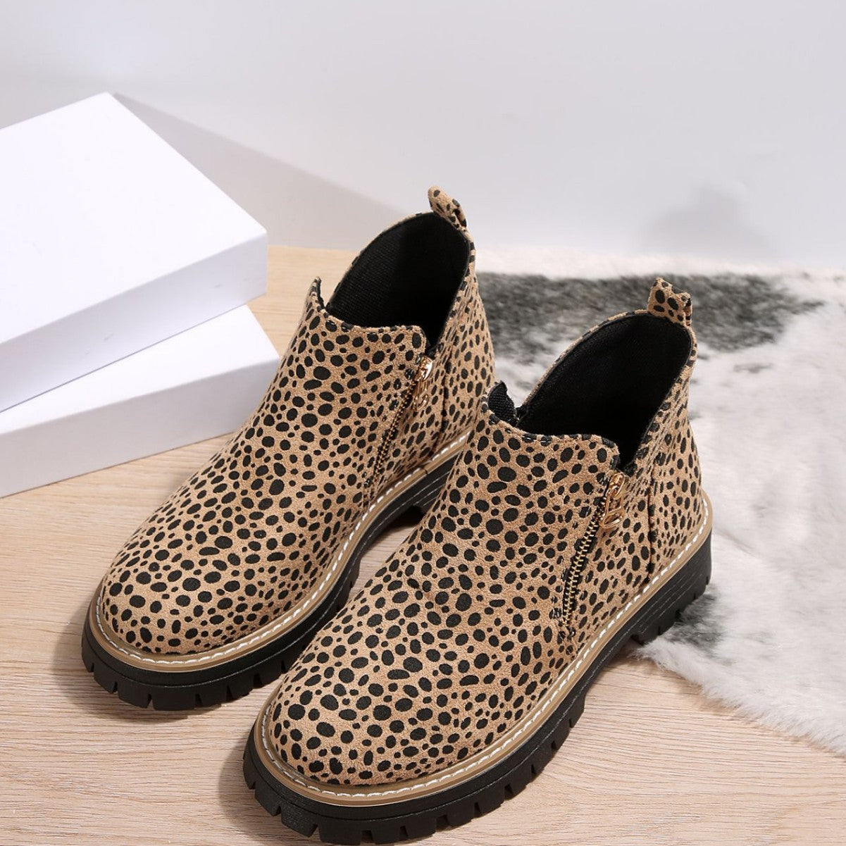 Leopard Luxe — Pointed-Toe Low-Top Fashion Boots