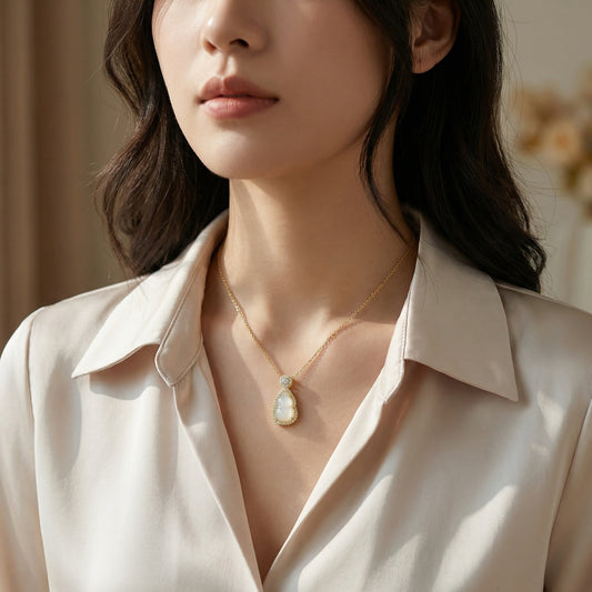 Wulu Wonderland — Wulu Pendant with White Gemstone, 925 Sterling