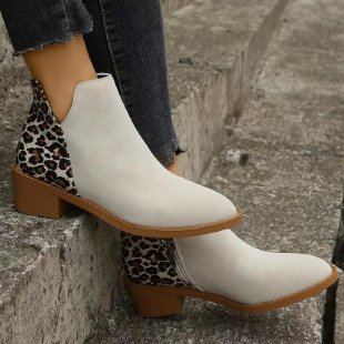 Zipper Zest — Low-heeled Boots with Side Zipper Detail