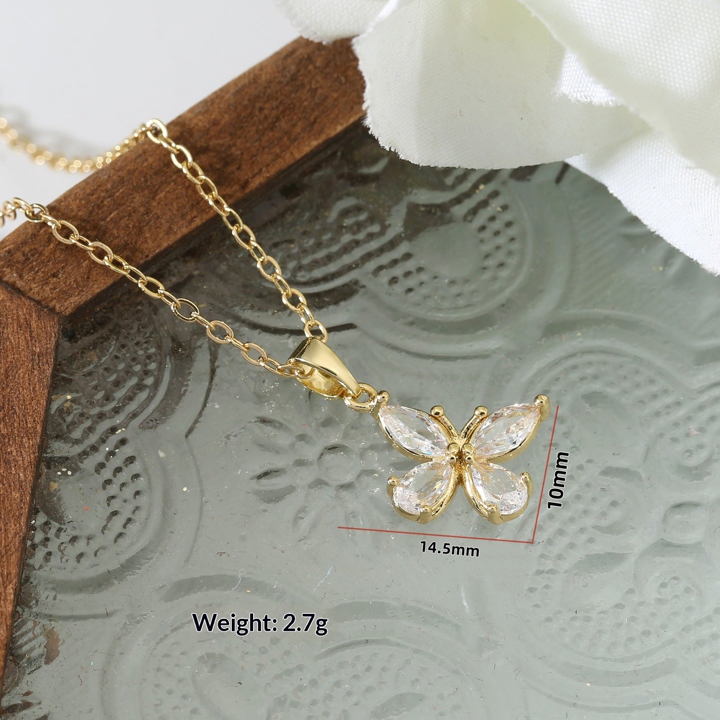 Chains of Love — Niche Light Luxury Collarbone Chain