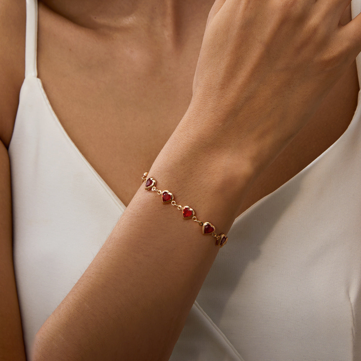 Heartfelt Sparkle — Red Diamond Niche Light Luxury Necklace