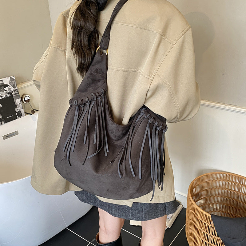Dumpling Darling — Large Capacity Retro Messenger Bag