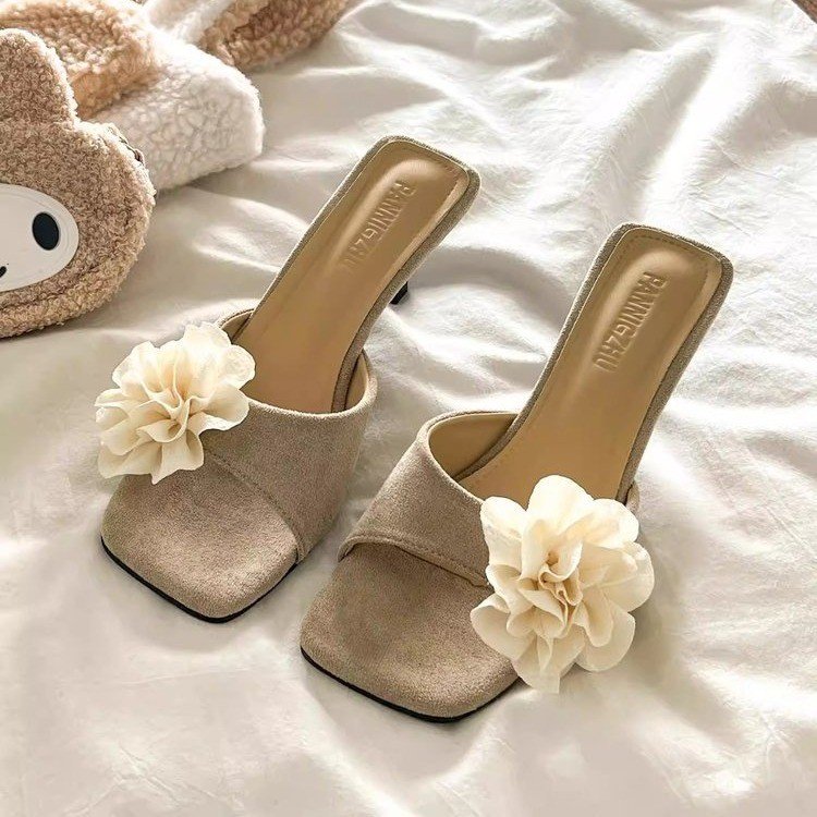 Florally Fabulous — Vintage Floral One-Strap Heel Slides